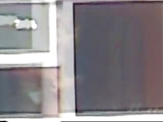 Negresco سکس جدید پورن بو داده روی مبل.